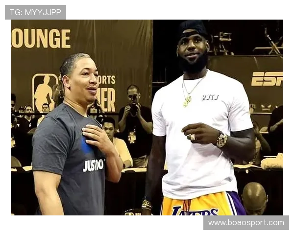 詹姆斯直言警告财务顾问若敢盗取资金必将遭遇严重后果